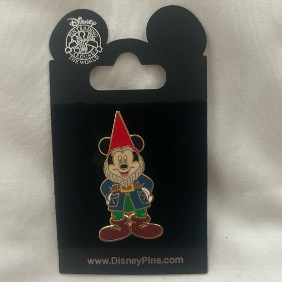 DISNEY GNOMICKEY MICKEY MOUSE GNOME PIN 2008 Garden LE Rare - Picture 1 of 3